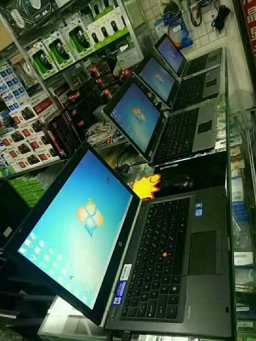 笔记本连接显示器怎么把笔记本屏幕关掉_笔记本连接投影仪上画面只显示桌面背景_头戴显示器连接笔记本