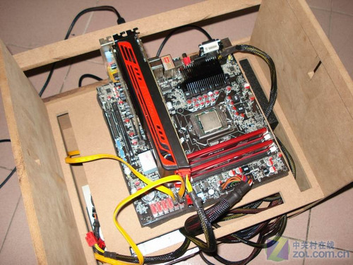 台式显卡怎么拆_台式笔记本显卡天梯图_台式机安装显卡