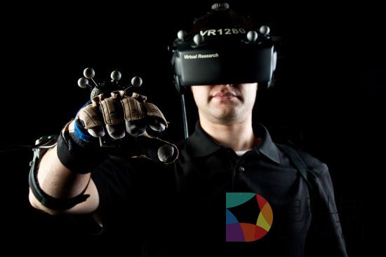 头戴显示器和vr的区别_头控的vr游戏要陀螺仪_vr战士4 vr战士5 区别