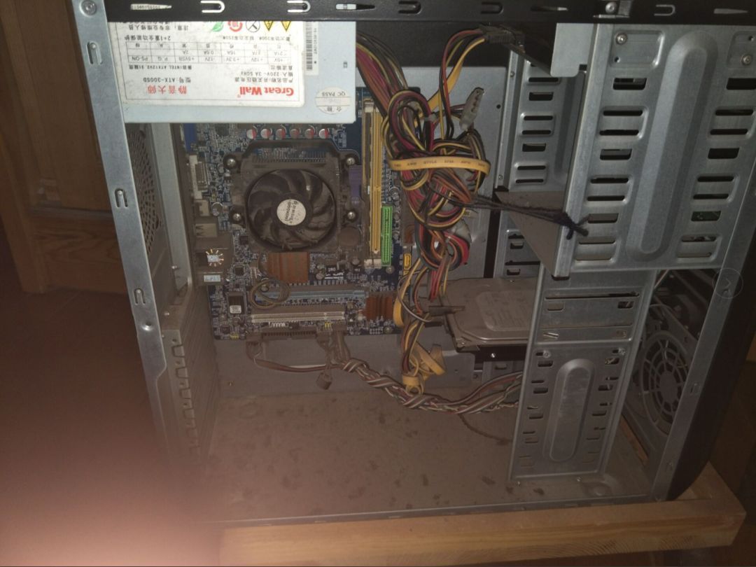 cpu温度低但主板温度高是怎样回事_冬天cpu温度70_cpu-z可以看cpu温度吗