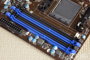 回归主流玩家定位 AMD定制主机装机解析