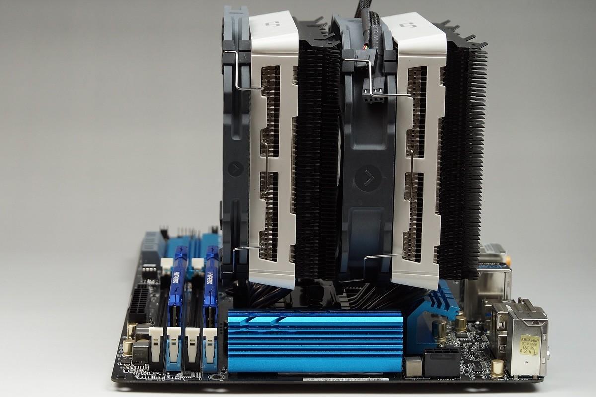 利用平口螺丝刀逐个复原，我该怎么办？