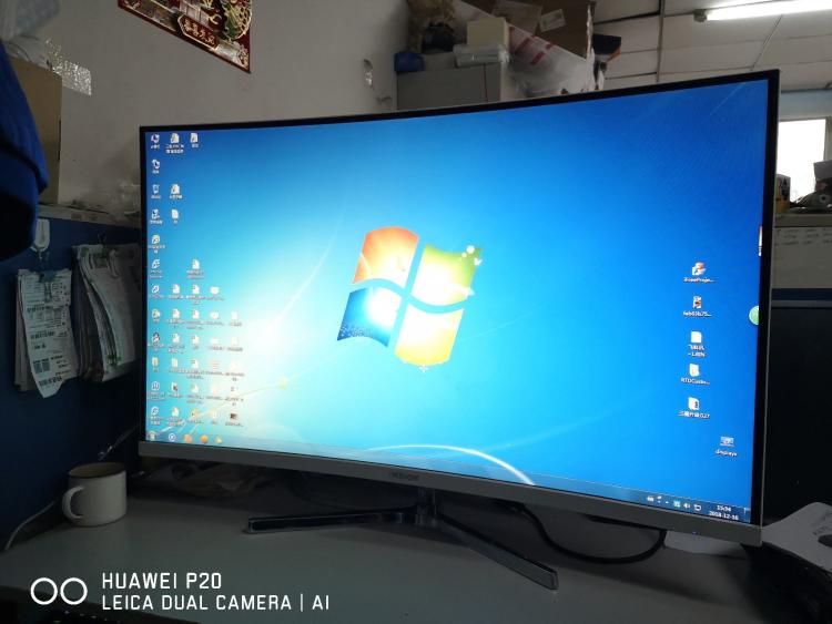 大屏幕拼接系统原理 拼接器 矩阵 控制器_曲面显示器拼接_34寸显示器有曲面好吗