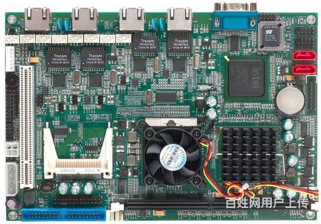 电脑主机内部有哪些配件_台式机主机内部_主机内部的主板