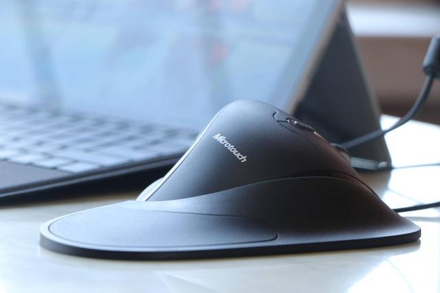 对称鼠标和人体工学