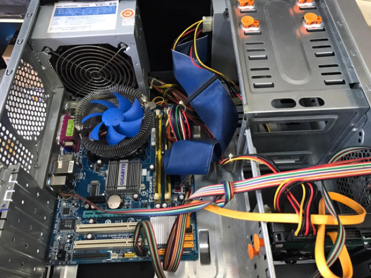 低电压主板用普通内存_服务器主板用普通内存_服务器内存和普通内存有什么区别
