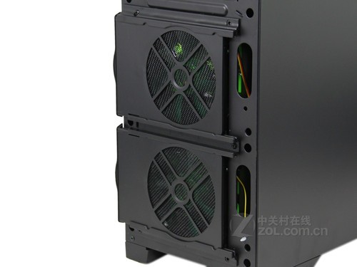 ,热空气一般要向上走的,风扇安装上面散热效果会好