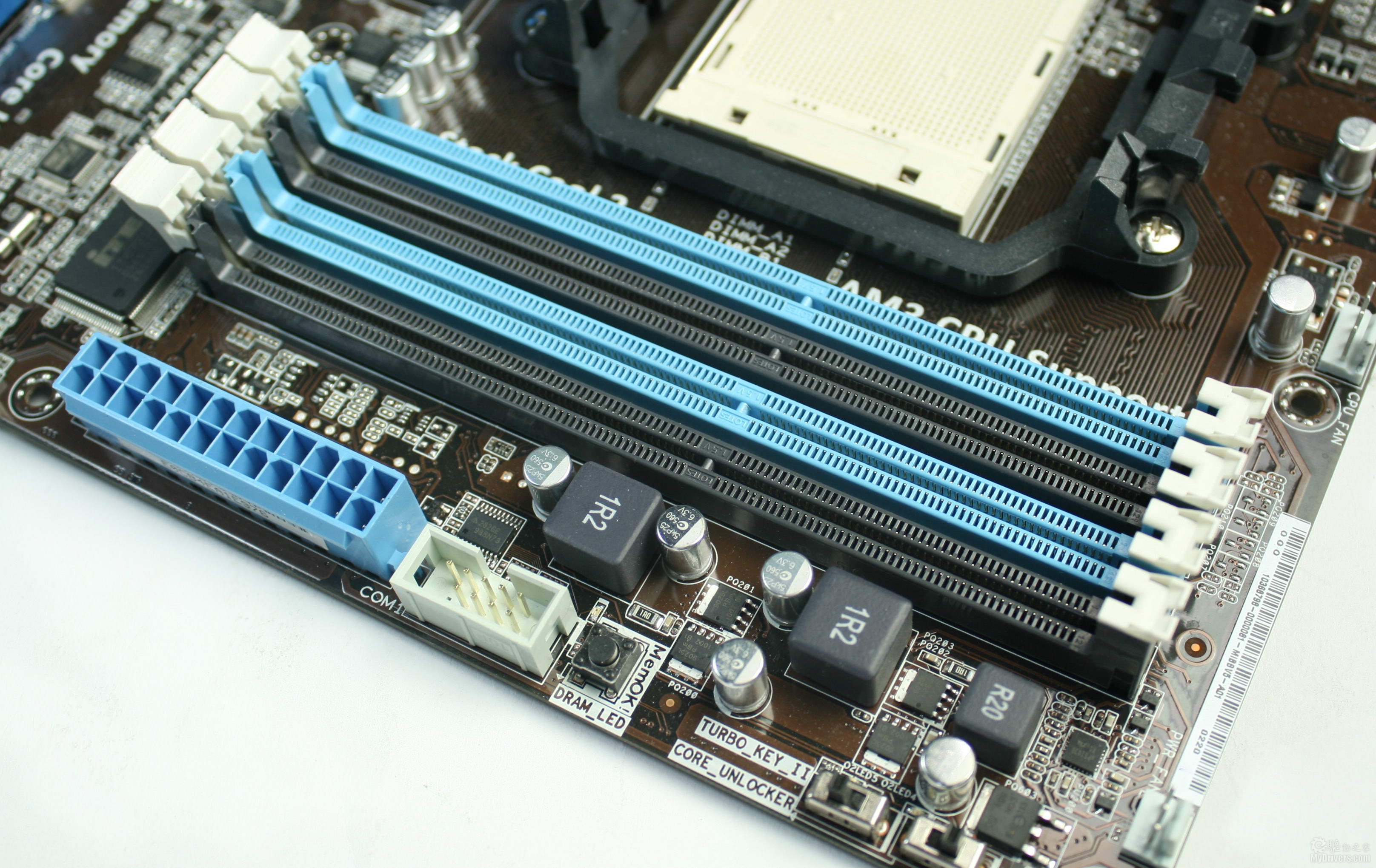 台式机 cpu风机类型 主板b75-d3v_主板显卡接口类型_9600gso显卡的dvi接口是什么类型