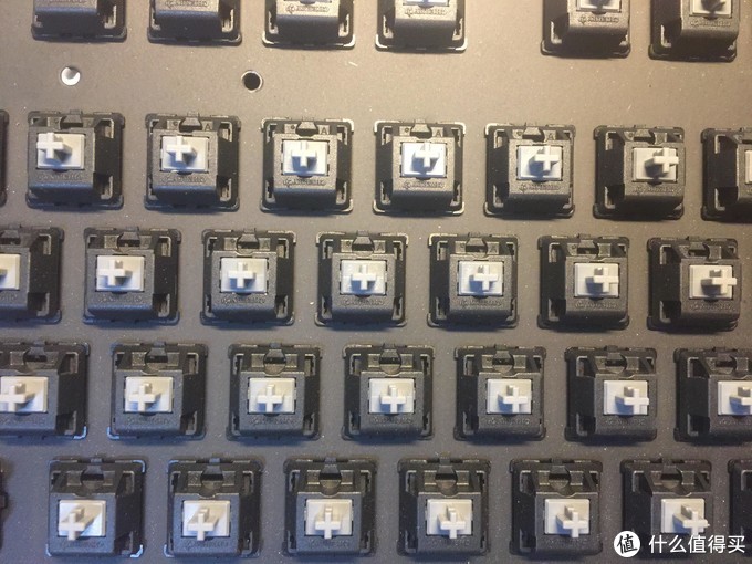 虽家喻户晓，还是想要分享快乐，GANSS-GS104机械键盘拆轴、刷固件