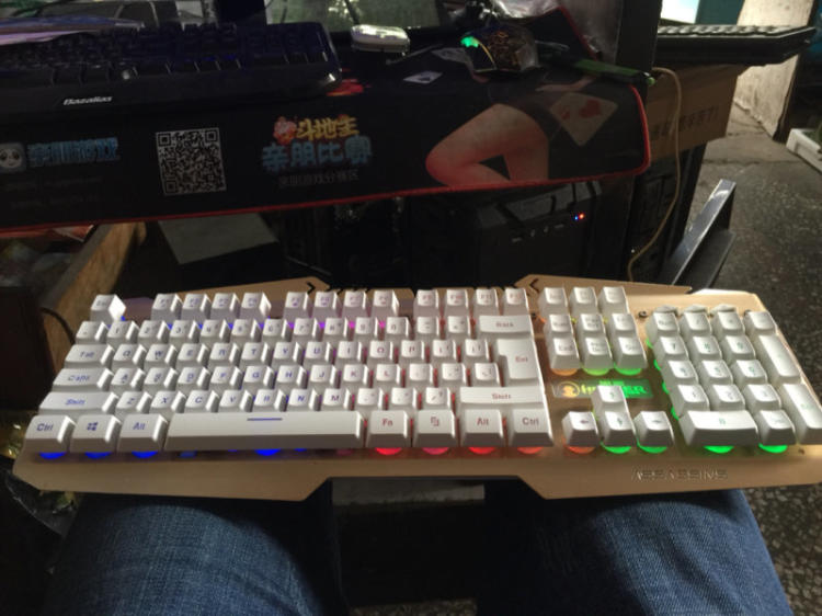 机械键盘比薄膜键盘好用一些，没有那个轴适合你