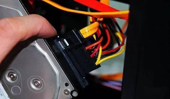 机械硬盘安装视频