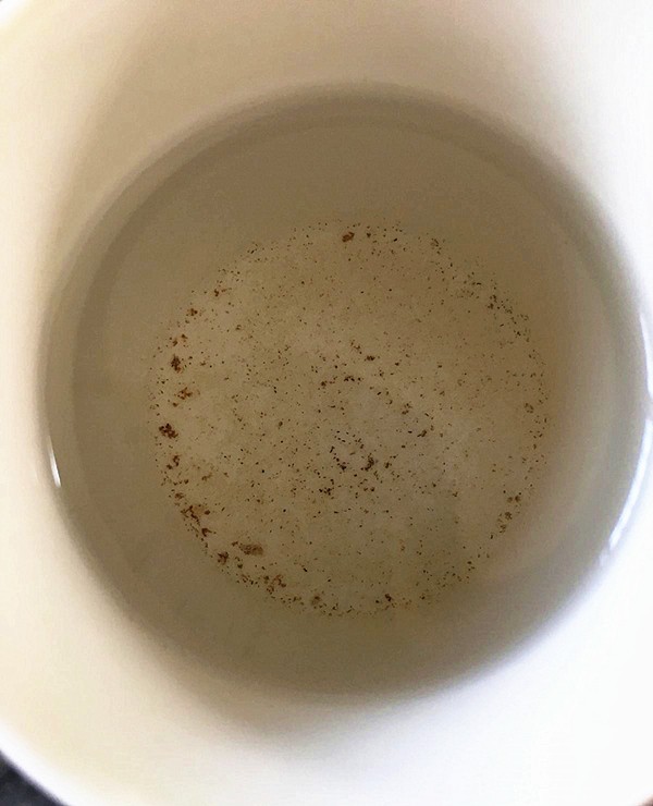 电脑显卡灰尘怎么清理?用万用表测一下水