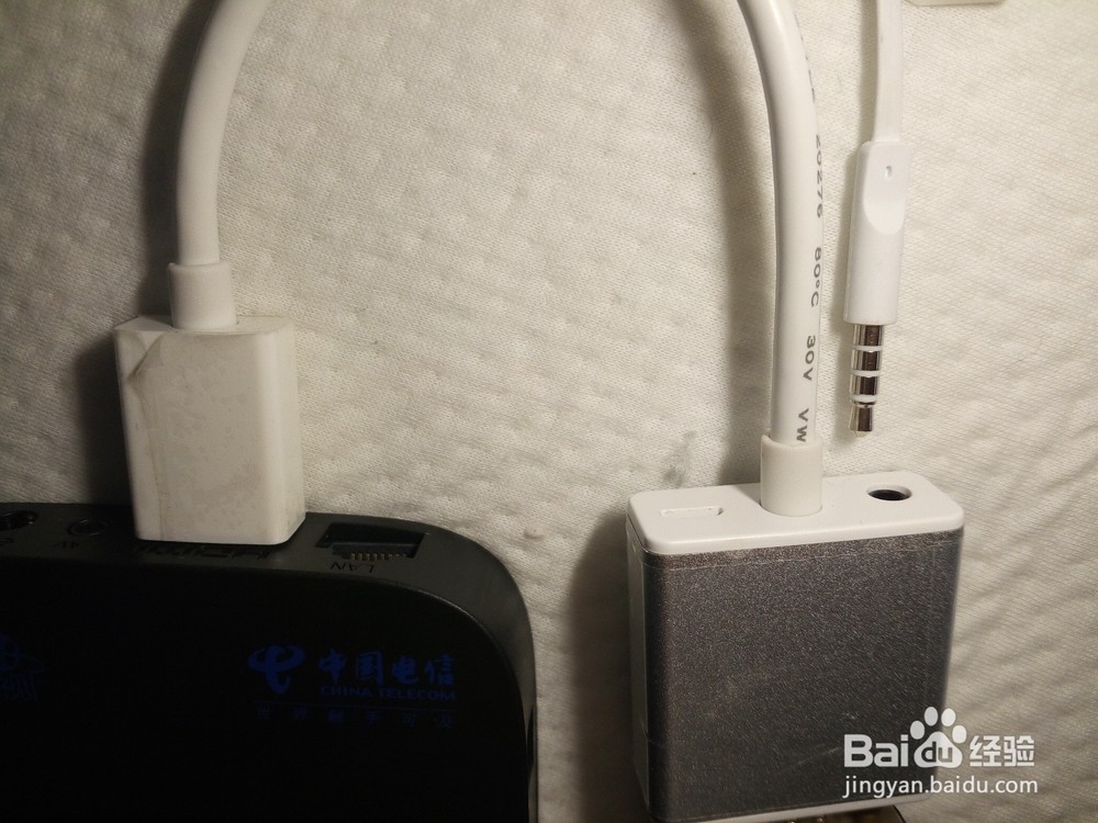 机顶盒如何连接台式电脑显示器和音响