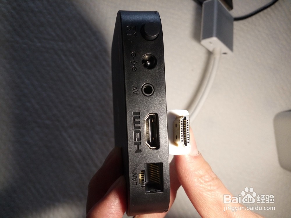 机顶盒如何连接台式电脑显示器和音响