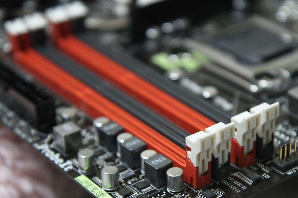 4g内存和8g内存能组成双通道吗