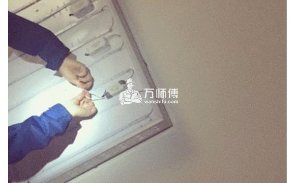 LED灯坏了怎么修,排查灯带和电源,迅速解决故障无烦恼！
