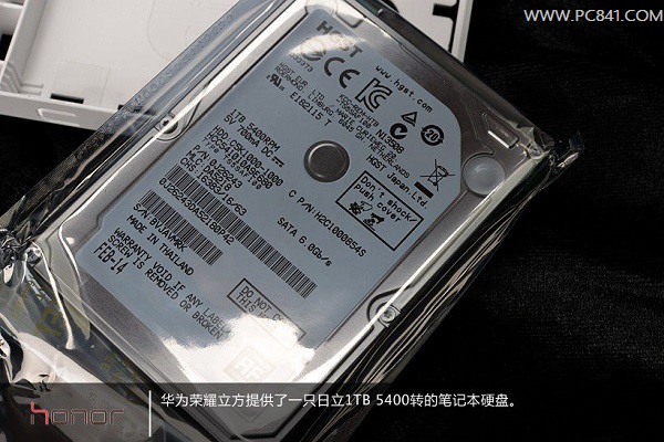 华为荣耀立方内置1TB硬盘