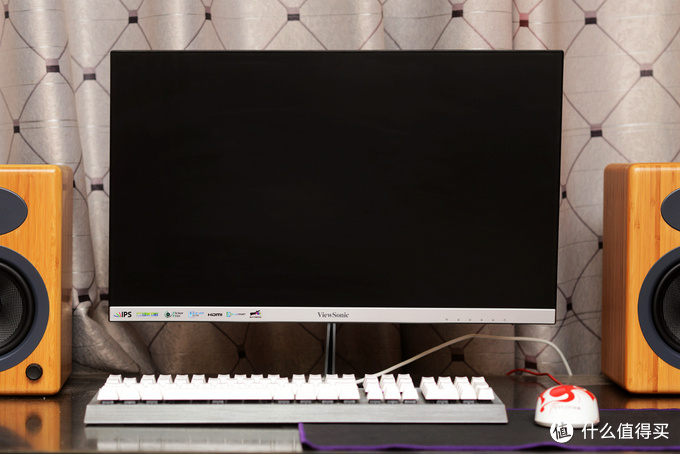可以和手机比窄，新入手优派超窄边框显示器：ViewSonic 优派 液晶显示器