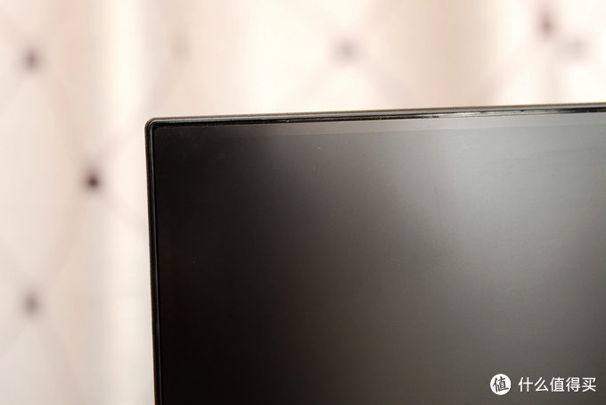 可以和手机比窄，新入手优派超窄边框显示器：ViewSonic 优派 液晶显示器