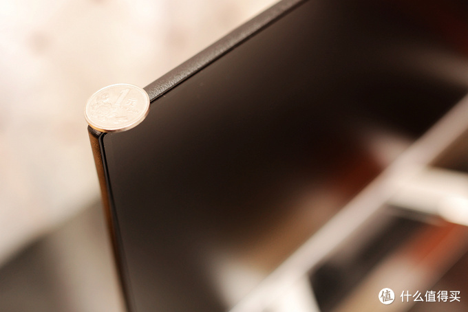 可以和手机比窄，新入手优派超窄边框显示器：ViewSonic 优派 液晶显示器
