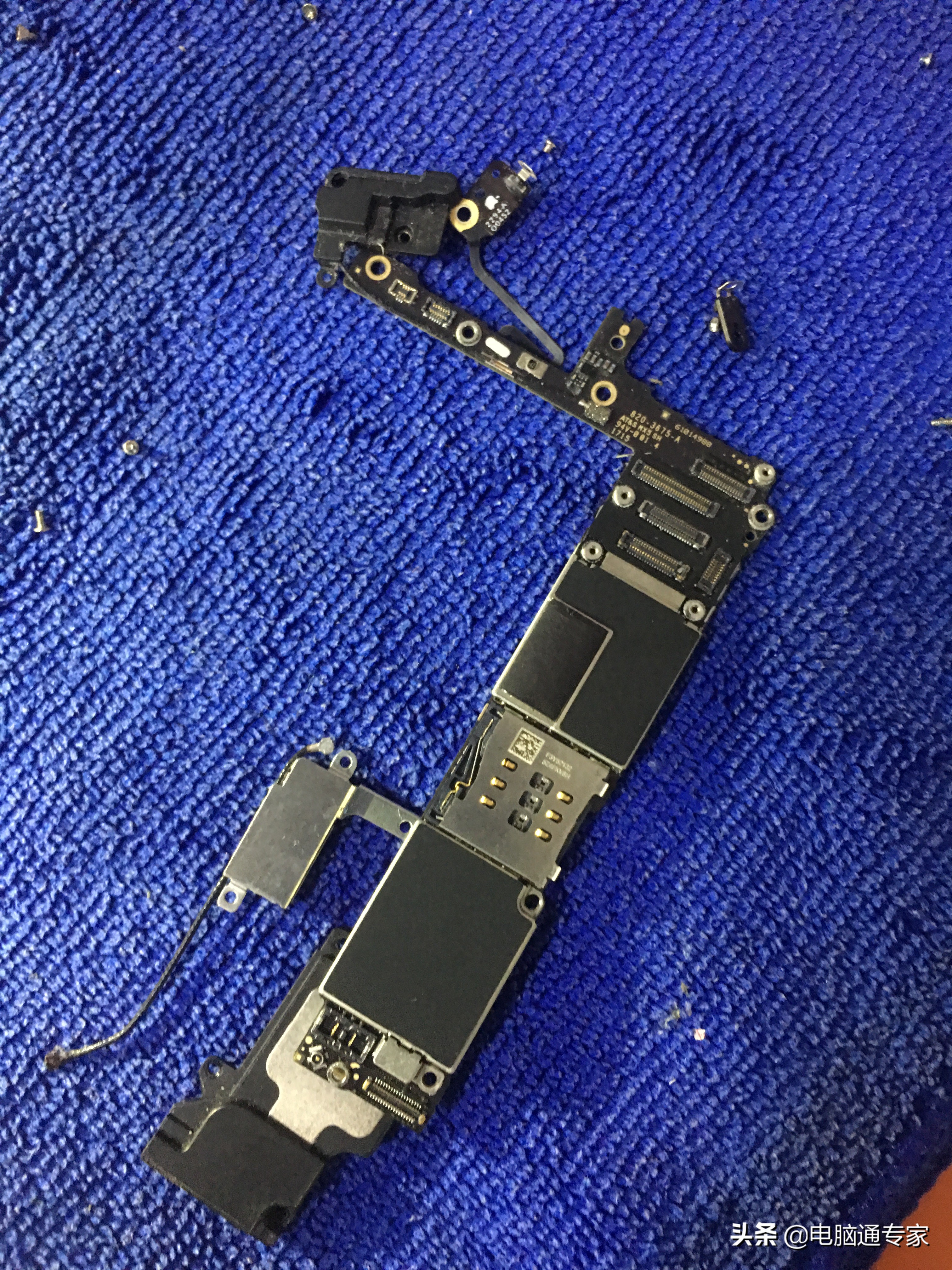 电脑和手机都有CPU，为何手机的CPU就不需要加装风扇散热？