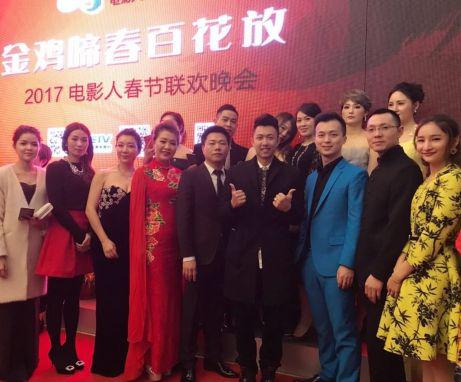 2016春晚直播观看优酷_费翔八七春晚视频优酷_土豪春晚视频优酷