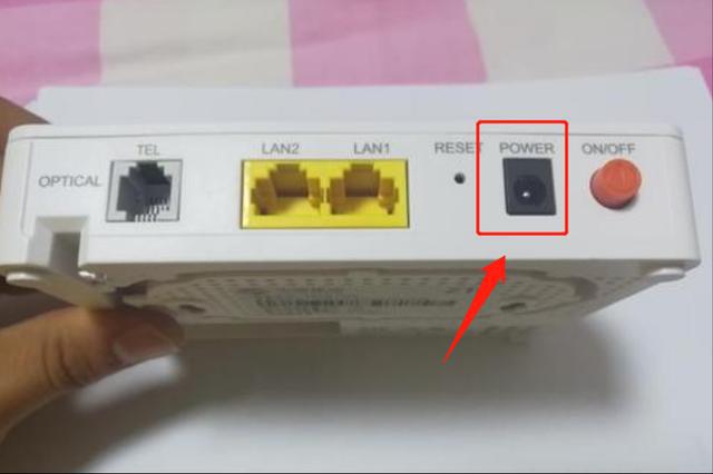电话线网线路由器接法
