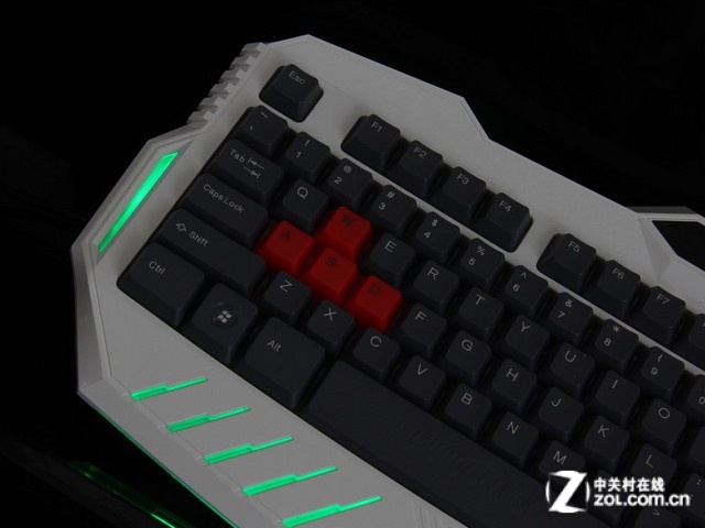 高性价比 新贵倾城之恋810游戏套装评测 