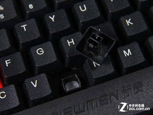 高性价比 新贵倾城之恋810游戏套装评测 