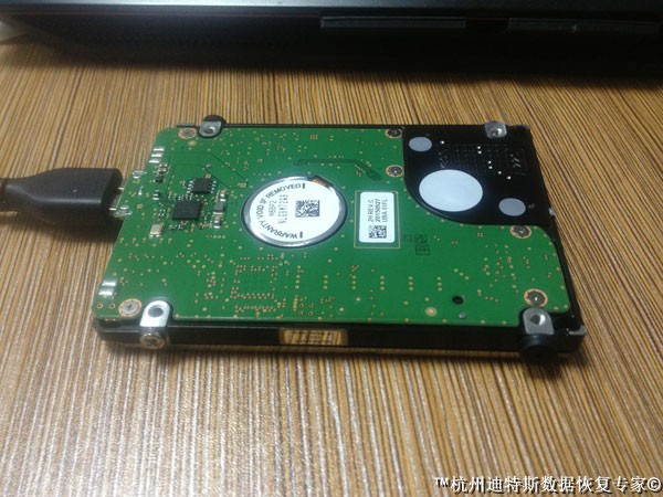 硬盘希捷好还是西部数据好_希捷1tb混合硬盘_希捷硬盘数据