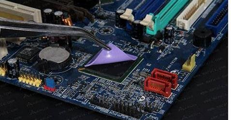 电脑cpu涂在上面的硅胶具体是什么