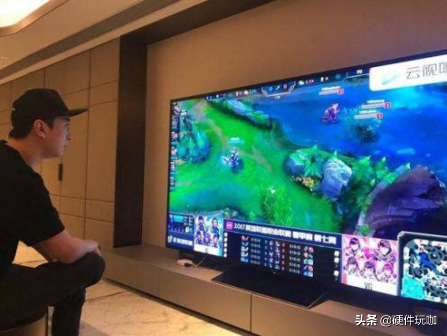 4K电视都这么便宜了，用电视机当显示器会不会亮瞎眼？