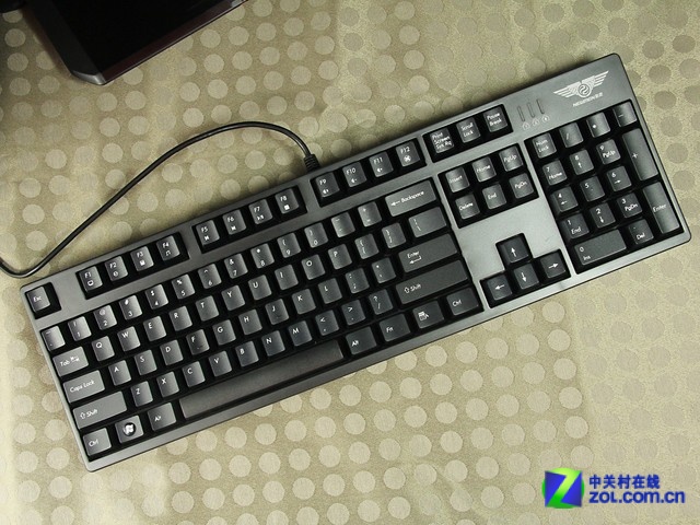 国产红轴更超值 新贵GM500网吧版促销 