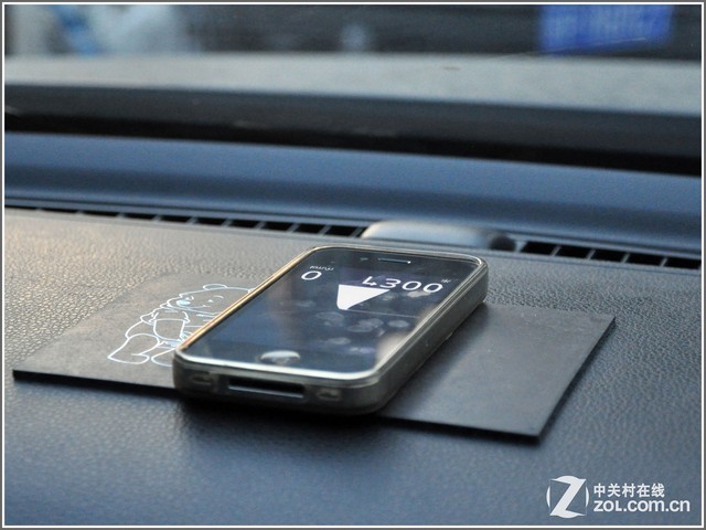 酷炫到没朋友 实现风挡上的HUD抬头显示 