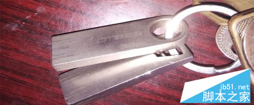 u盘不显示盘符无媒体