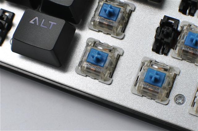 灵逸黑寡妇键盘有驱动