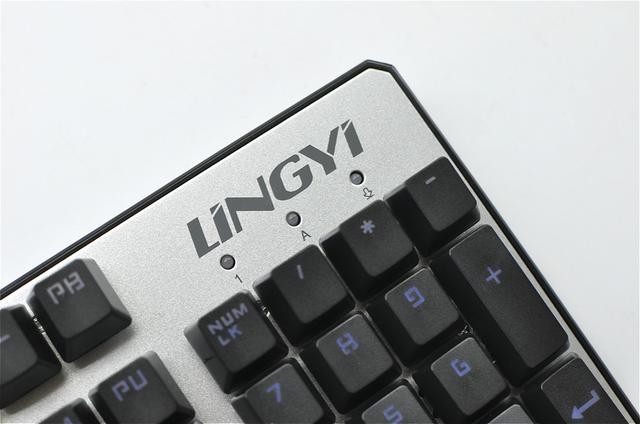 灵逸黑寡妇键盘有驱动