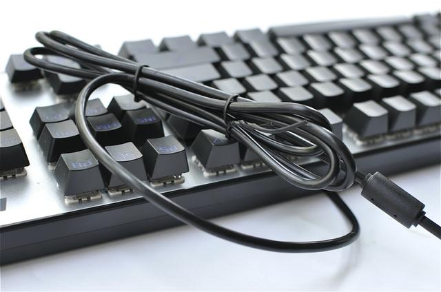 灵逸黑寡妇键盘有驱动