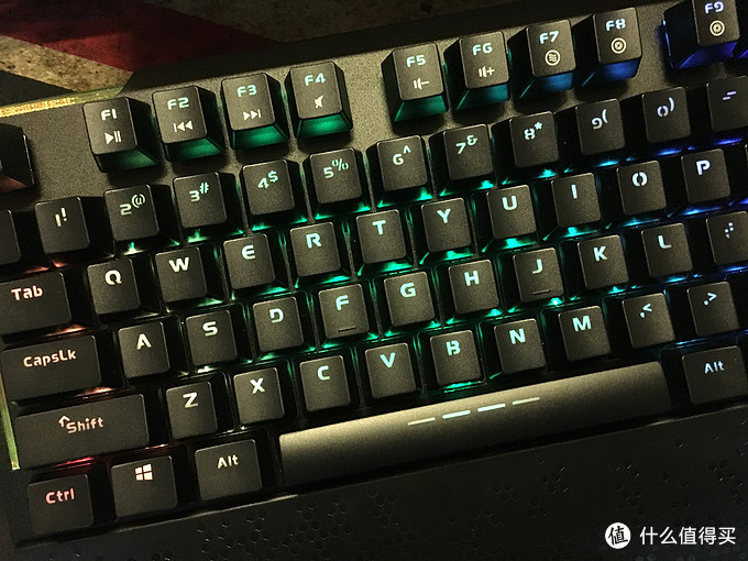 一不小心掉进了机械键盘的坑——REACHACE 达尔优 ek815 104key RGB红轴 键盘