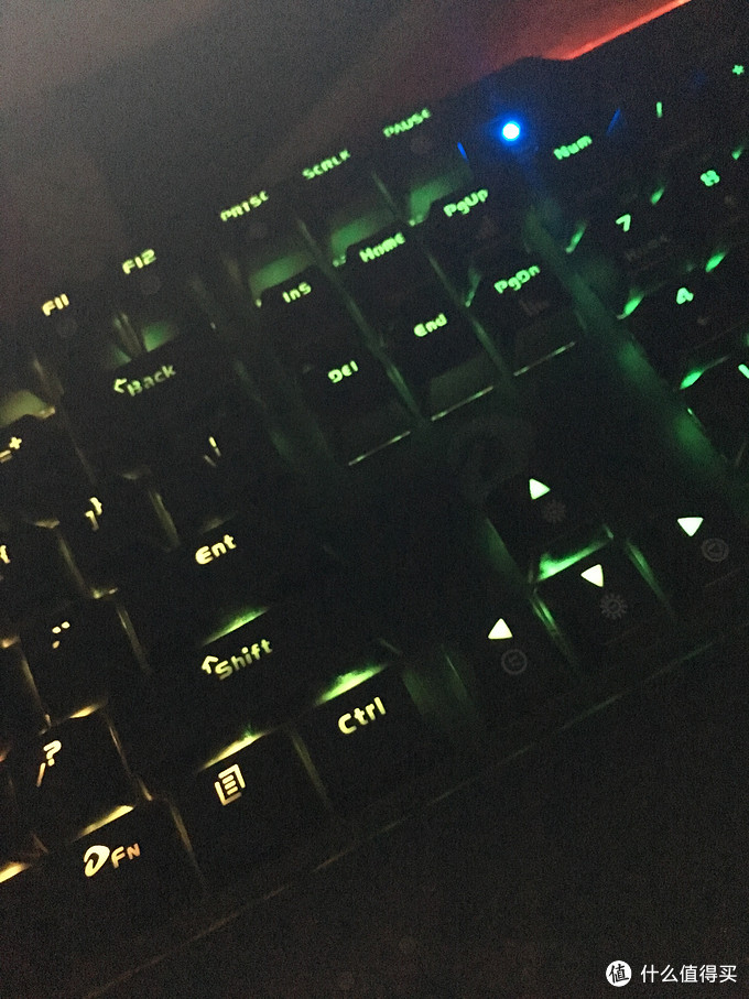 一不小心掉进了机械键盘的坑——REACHACE 达尔优 ek815 104key RGB红轴 键盘