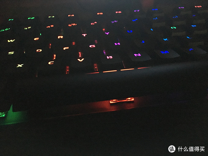 一不小心掉进了机械键盘的坑——REACHACE 达尔优 ek815 104key RGB红轴 键盘