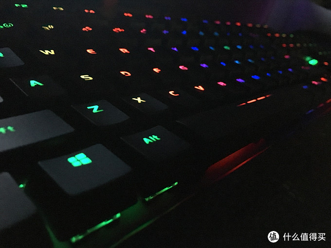 一不小心掉进了机械键盘的坑——REACHACE 达尔优 ek815 104key RGB红轴 键盘