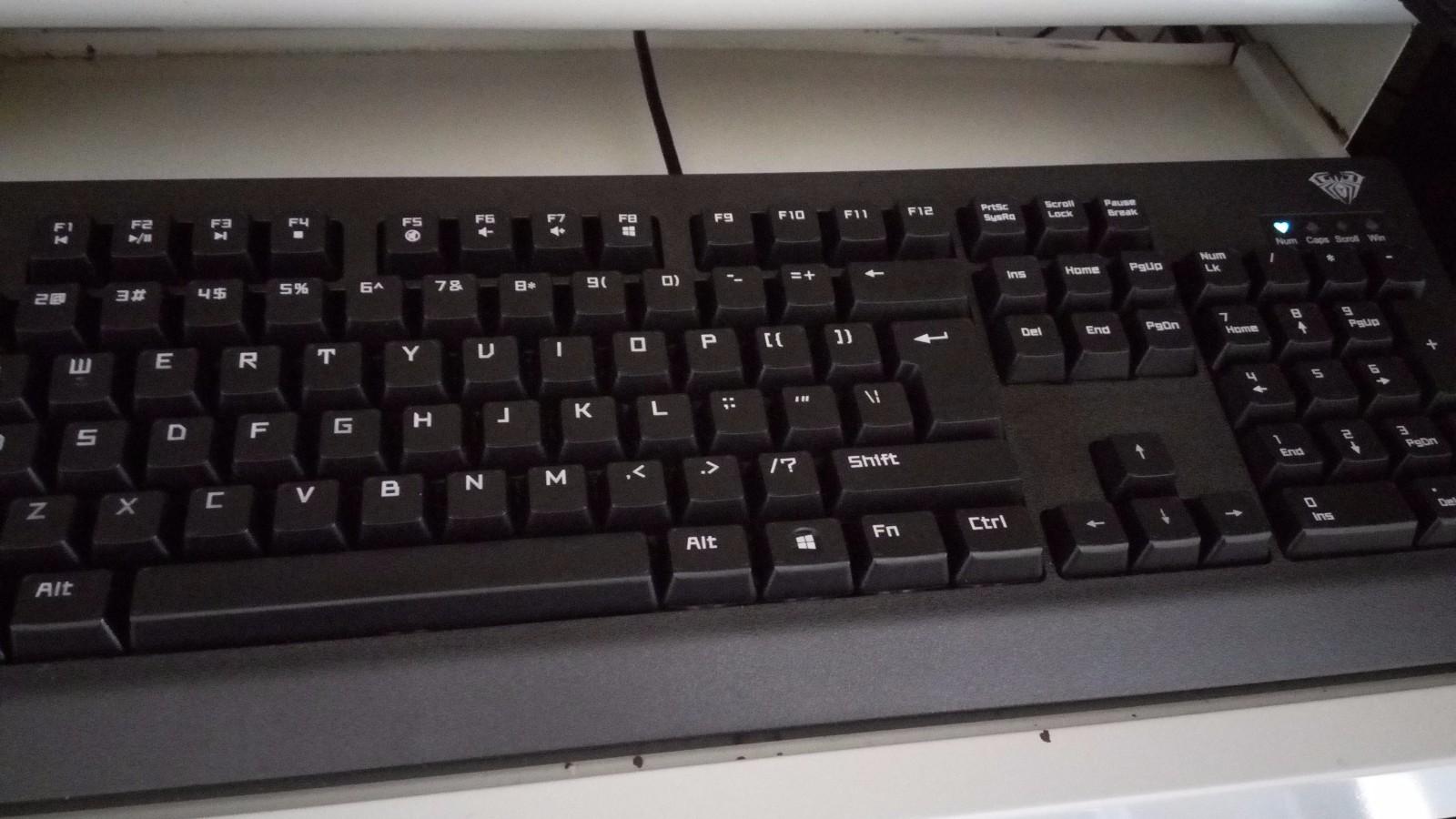 机械键盘什么轴的好_lol机械键盘什么轴好_黑轴哪款好机械键盘吧