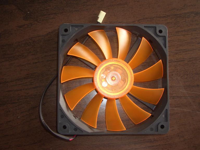 显卡风扇cpu风扇_cpu散热风扇影响显卡_显卡风扇和cpu风扇