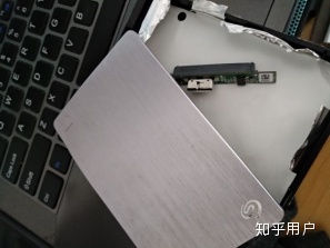 硬盘底座损坏硬盘