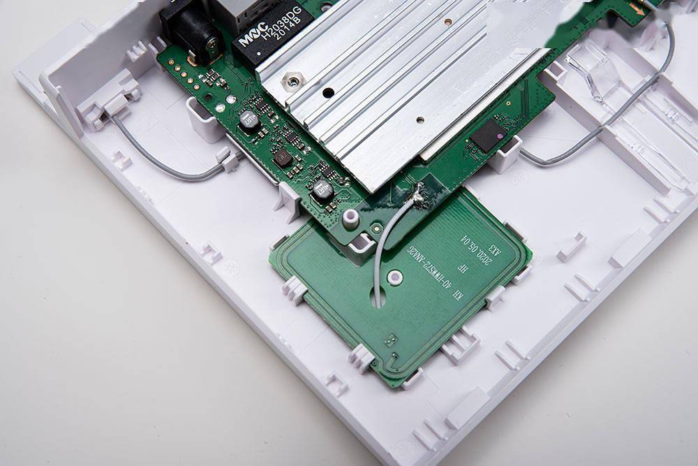 华硕x88显卡_华硕x88拆机后显卡和cpu怎么区分_华硕k42j拆机图解显卡