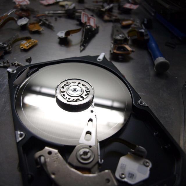 请问买移动硬盘好还是大容量u盘