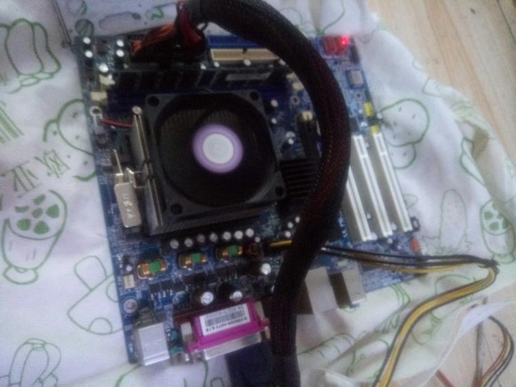 如果插了一个4pin风扇，那么走的就是PWMMode