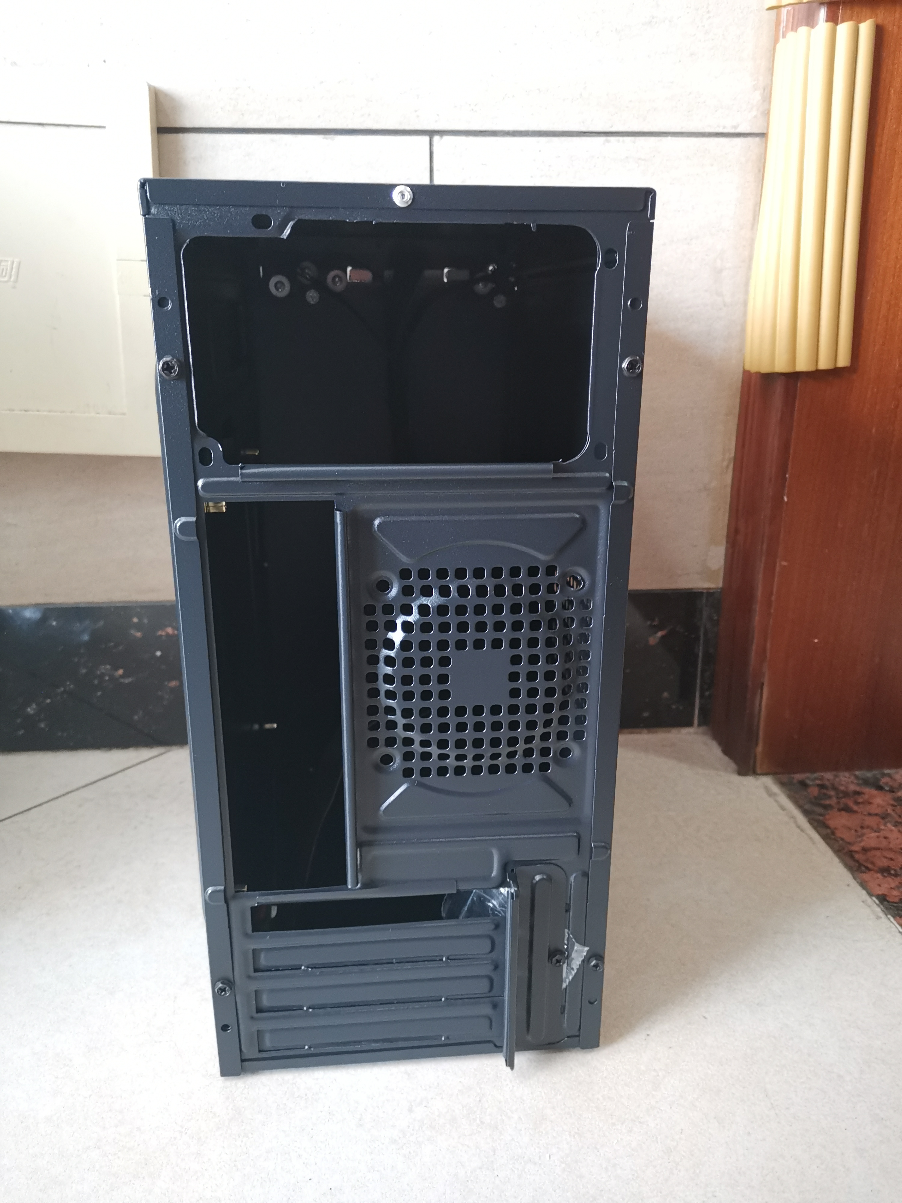 amd双6870显卡交火那种主板好