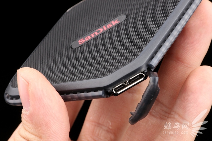 防摔高速写入 闪迪至尊急速固态硬盘试用